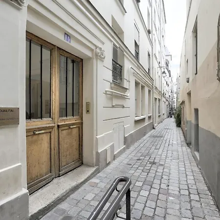 Classy And Cosy 1-bedroom Ensuite 2min Walk From Cadet Metro Διαμέρισμα Παρίσι