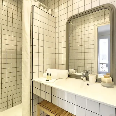 Classy And Cosy 1-bedroom Ensuite 2min Walk From Cadet Metro *